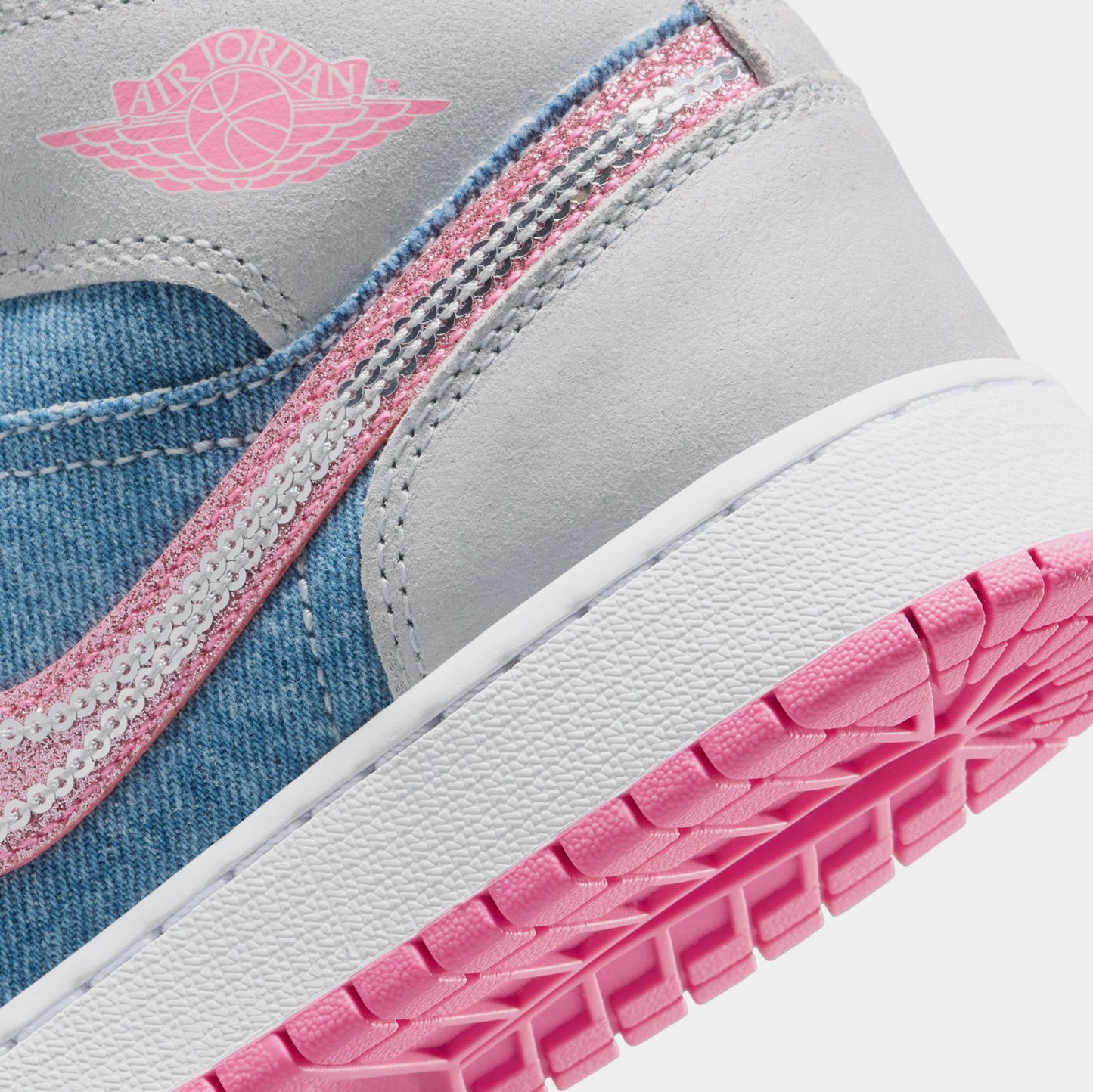 Air Jordan 1 Mid SE Grade School Lifestyle Shoes (Cobalt Bliss/White/Pink Glow)