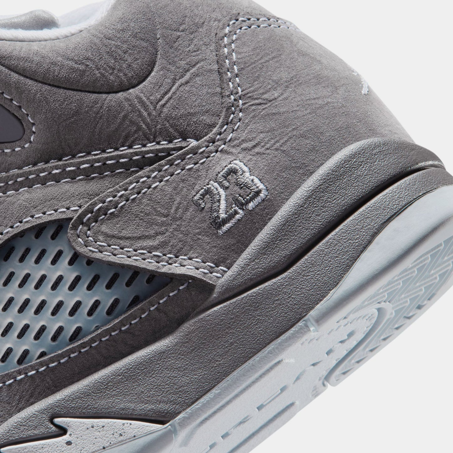 Air Jordan 5 Retro Wolf Grey Preschool Lifestyle Shoes (Light Graphite/White/Wolf Grey)