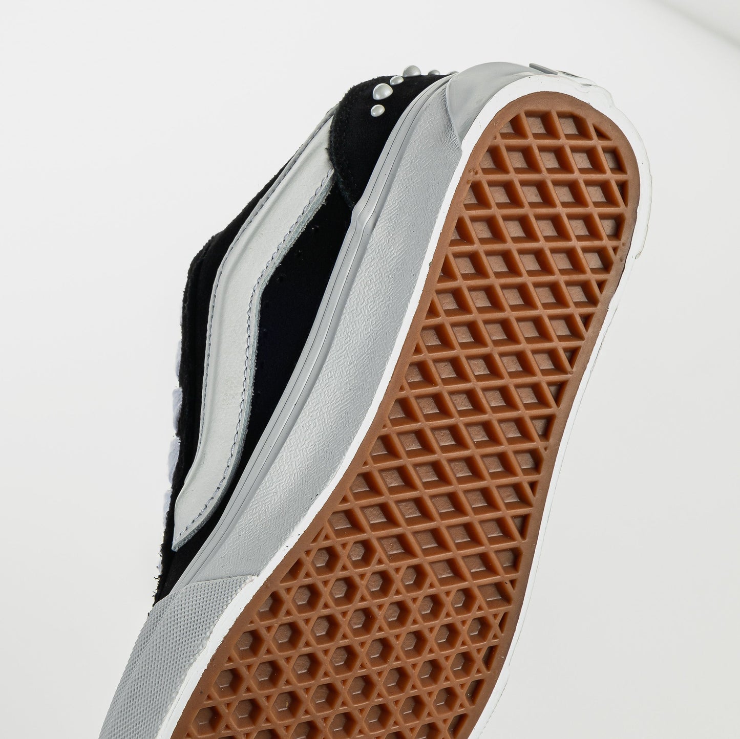 Knu Skool Mens Lifestyle Shoes (Black/White)