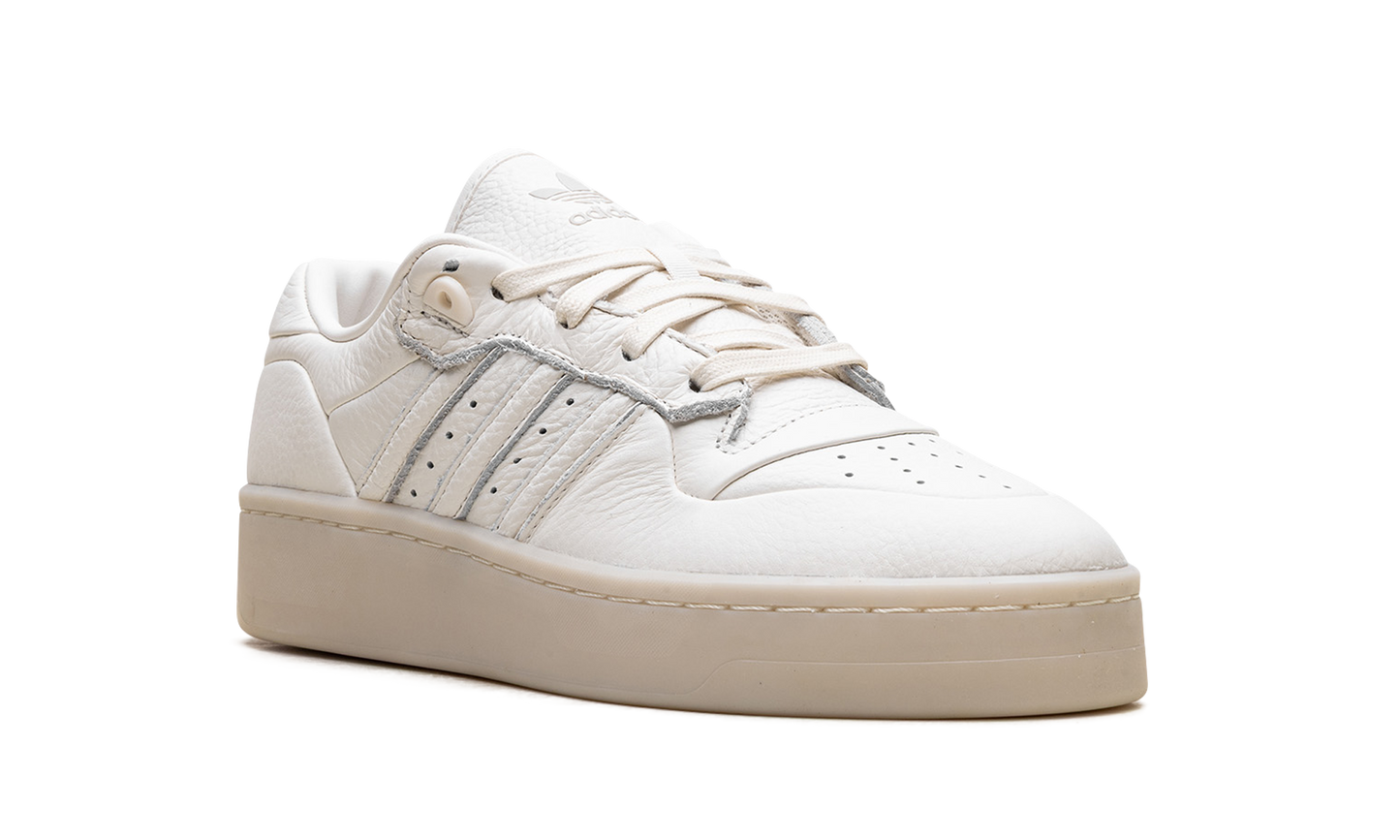 Rivalry "Cloud White" IF7184
