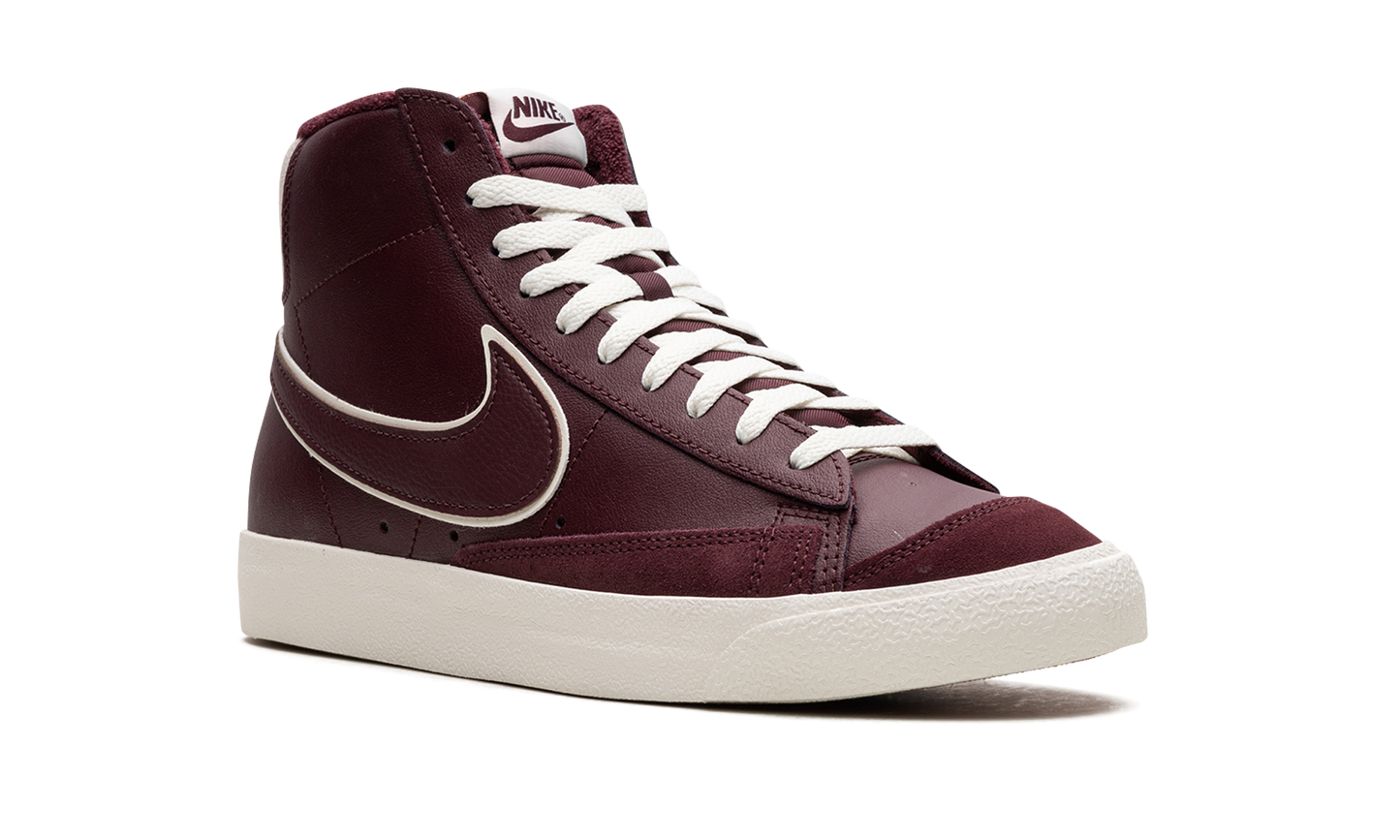 Blazer Mid '77 PRM "Night Maroon" DQ7672 600