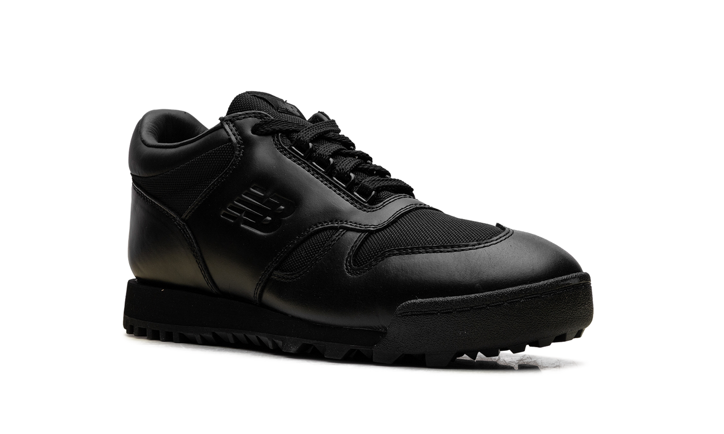 Rainier Low "Triple Black" UALGSBBB