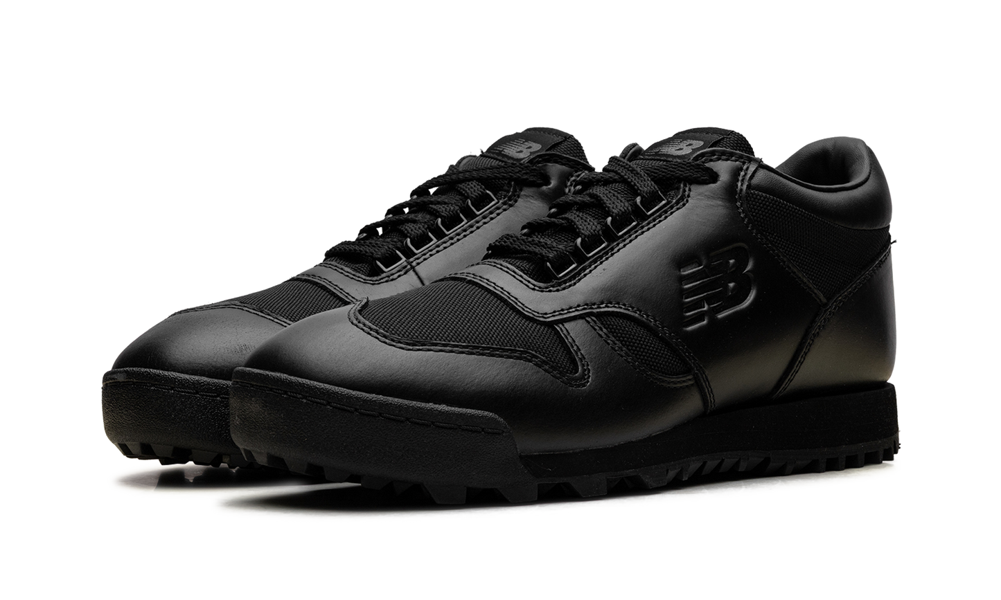 Rainier Low "Triple Black" UALGSBBB