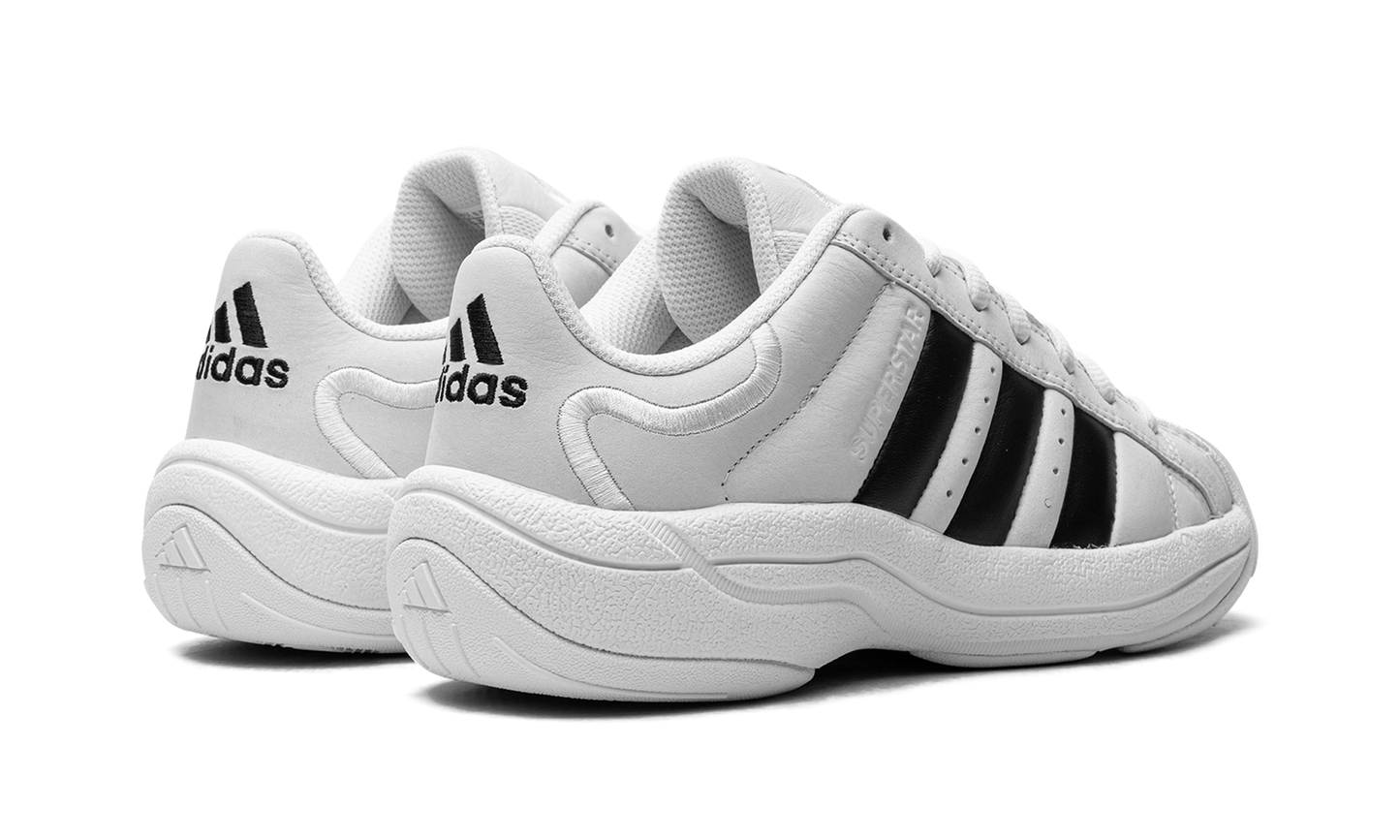 Superstar Millenium "White / Black" IE8560