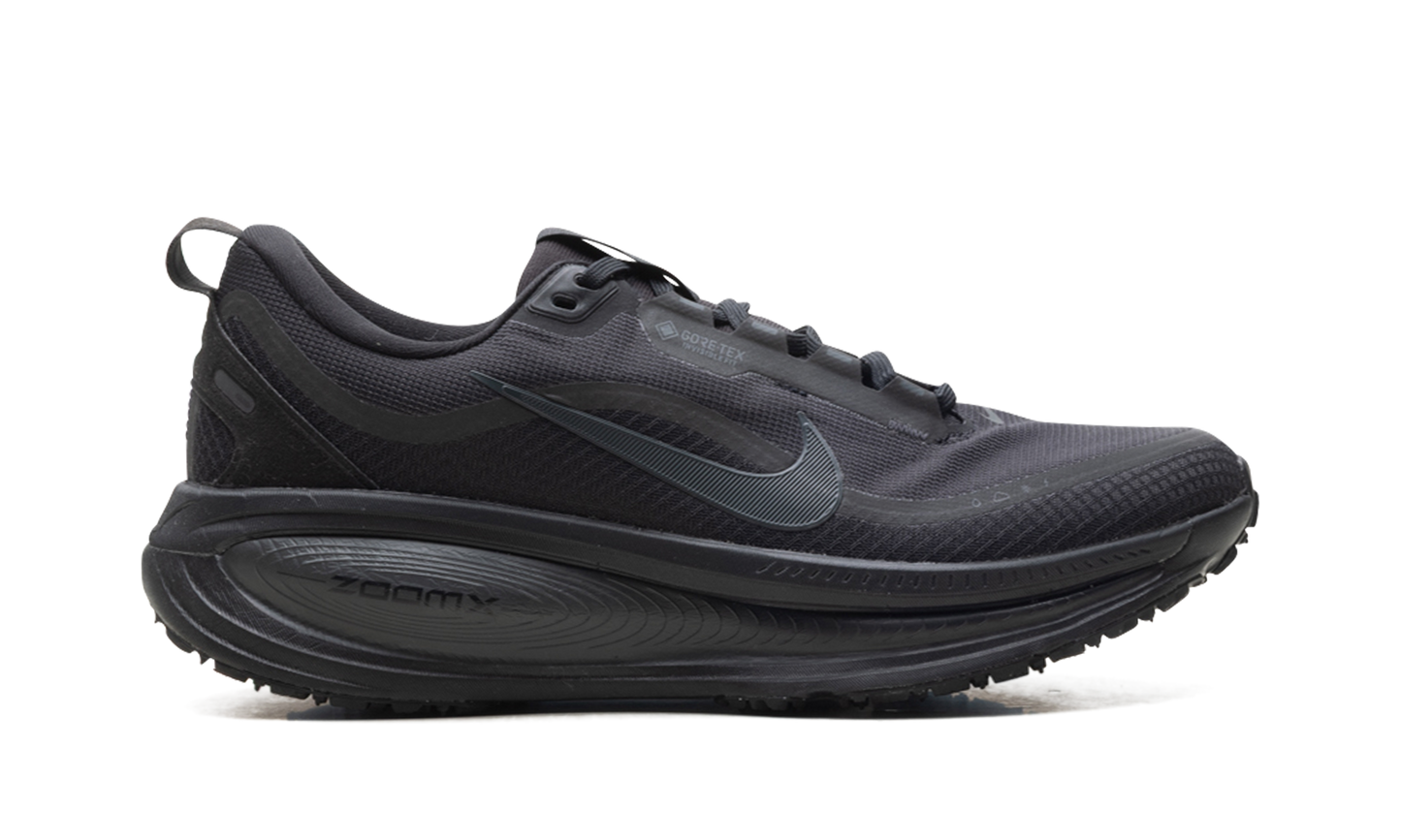 Vomero 18 Gore-Tex "Black Anthracite" HQ7001 001