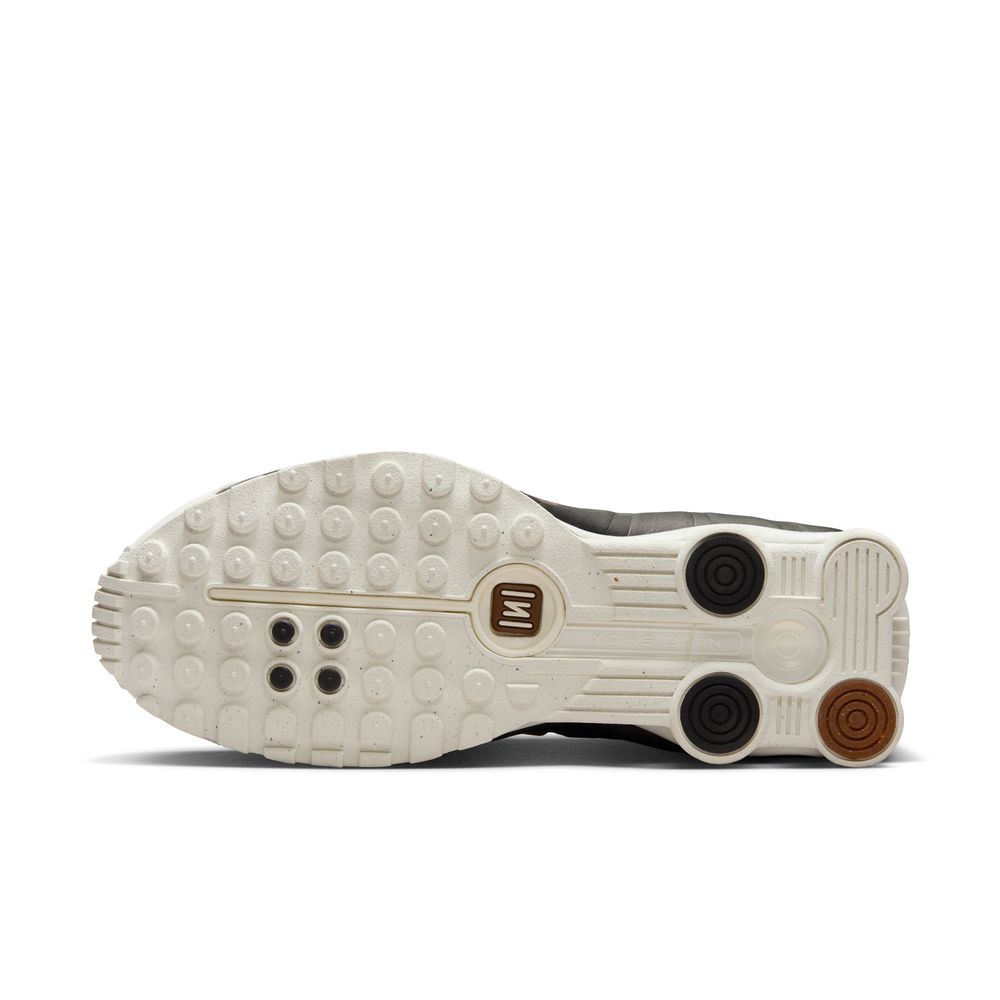 NIKE Shox R4 Womens Sneakers