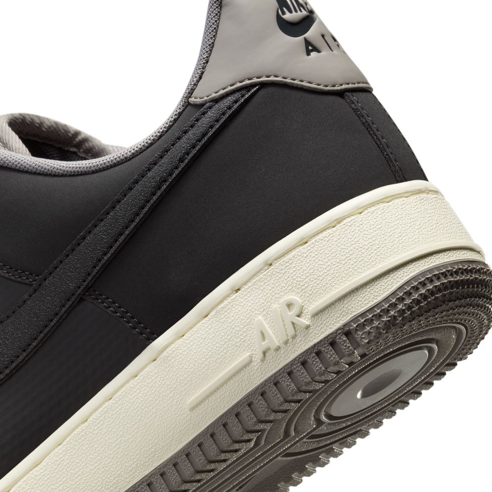 NIKE Air Force 1 '07 Lv8 Mens Sneakers