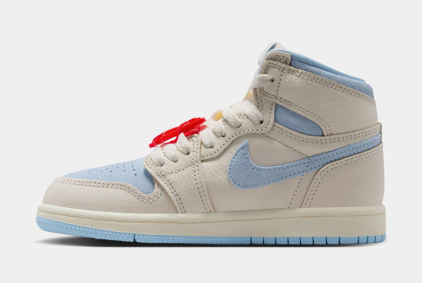 Air Jordan 1 Retro High OG Psychic Blue And Pale Ivory Preschool Lifestyle Shoes (Pale Ivory/Psychic Blue/Coconut Milk)