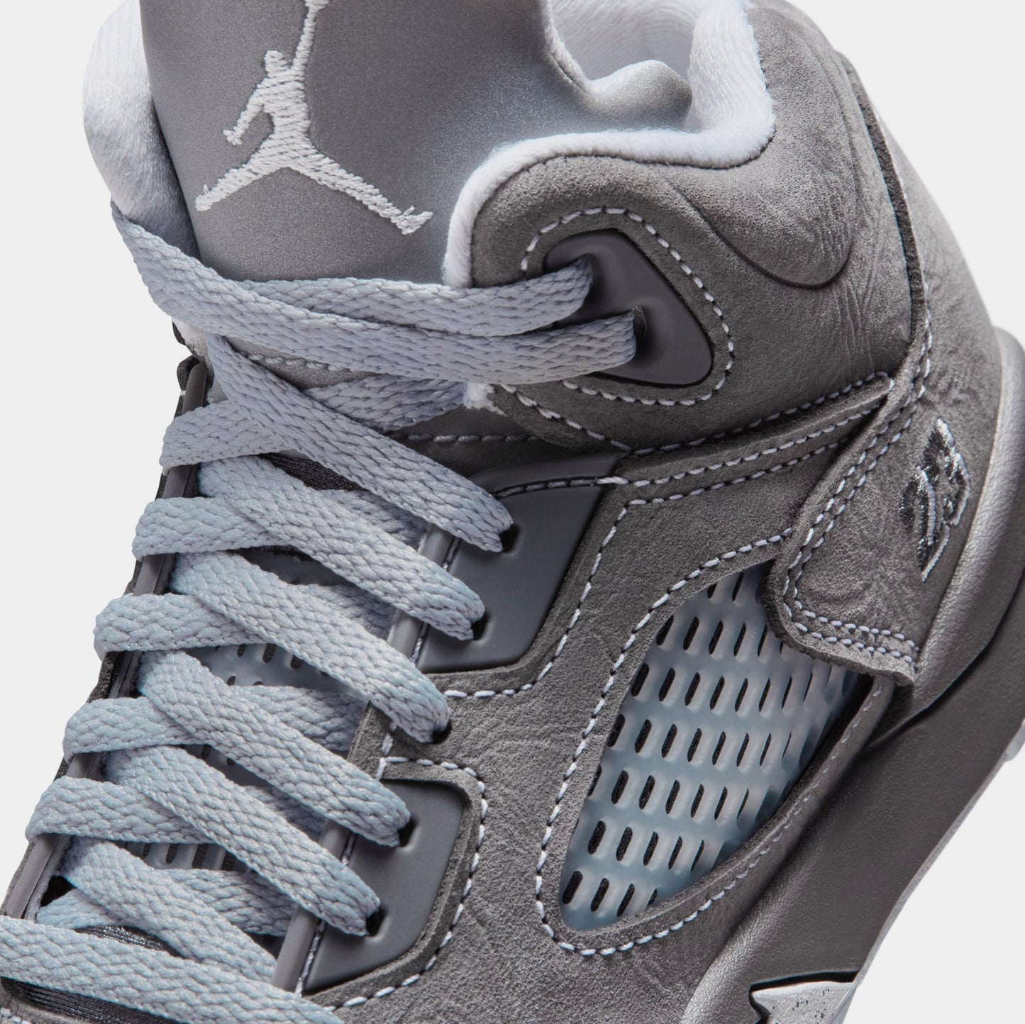 Air Jordan 5 Retro Wolf Grey Preschool Lifestyle Shoes (Light Graphite/White/Wolf Grey)