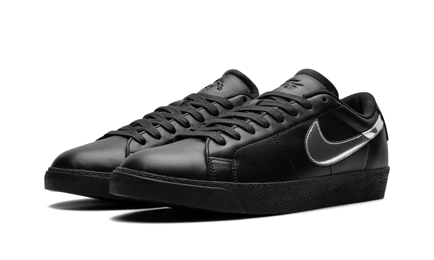 SB Zoom Blazer Low "Dancer Skateboards" HJ6703 001
