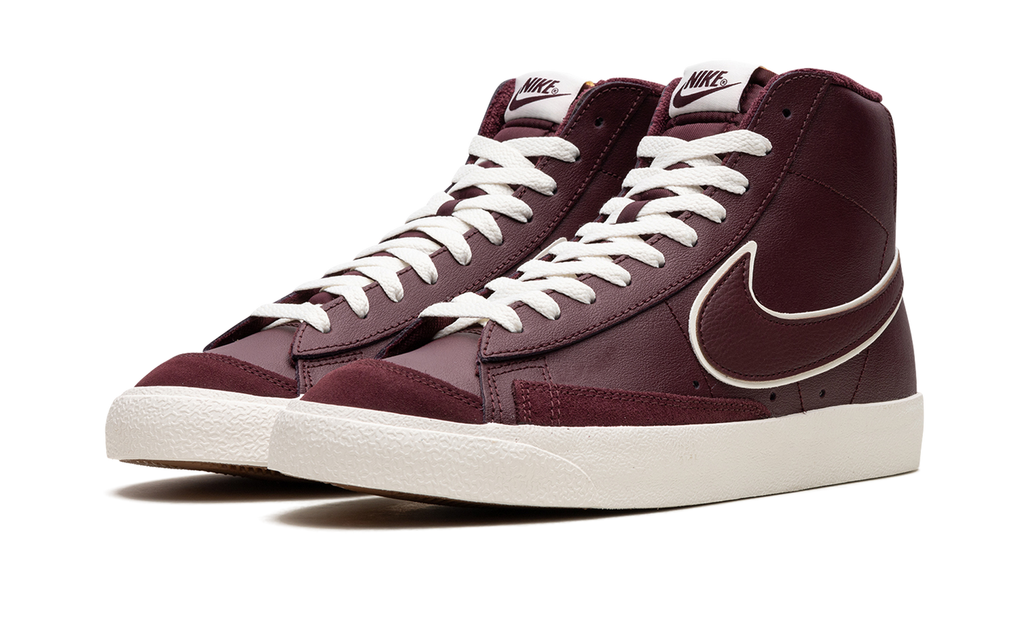 Blazer Mid '77 PRM "Night Maroon" DQ7672 600