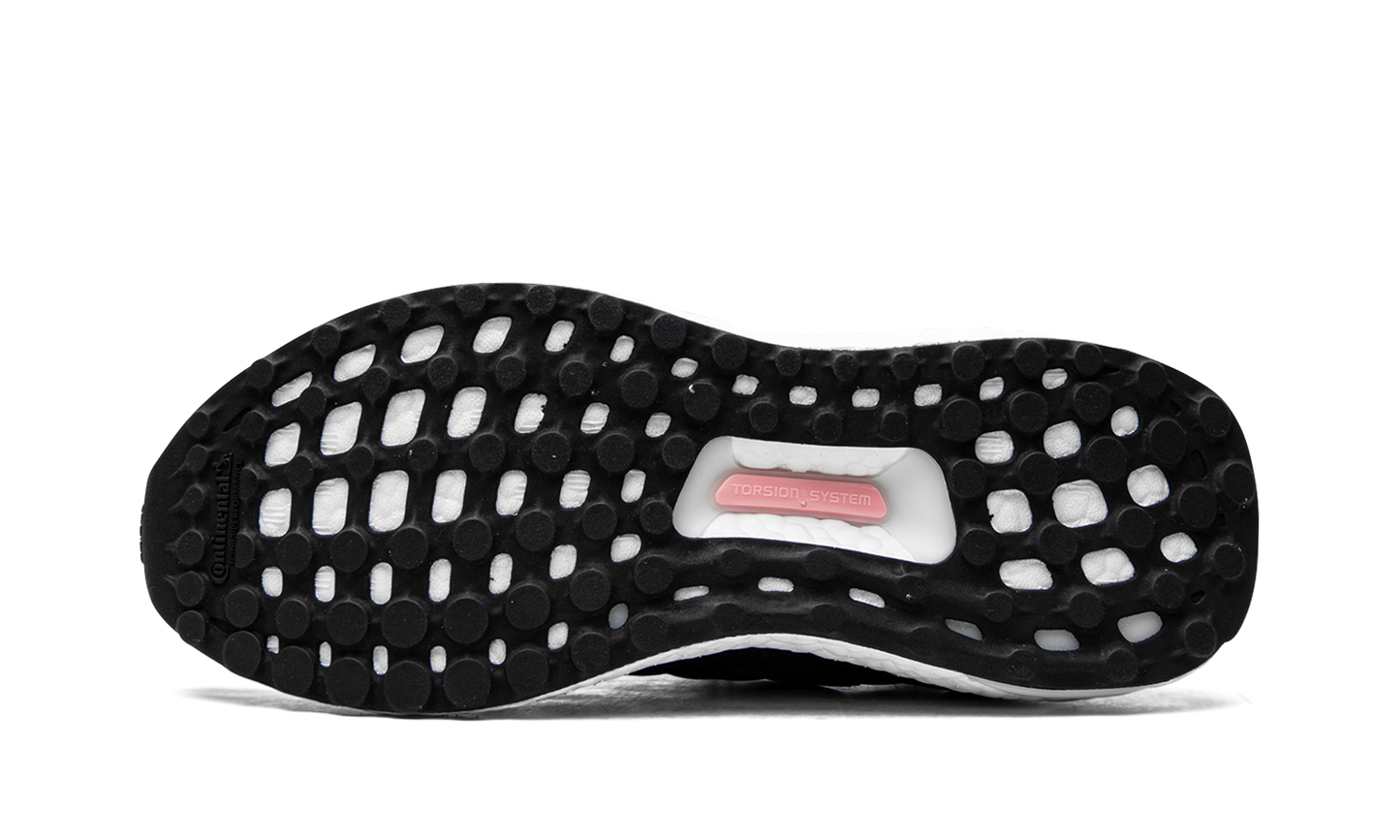 ULTRABOOST 5.0 DNA WMNS "Black White" GV8744