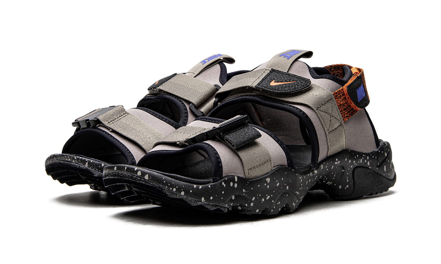 Canyon Slide "ACG" CW9704 008