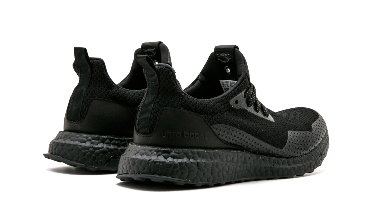 Ultra Boost Uncaged Haven "Triple Black" BY2638