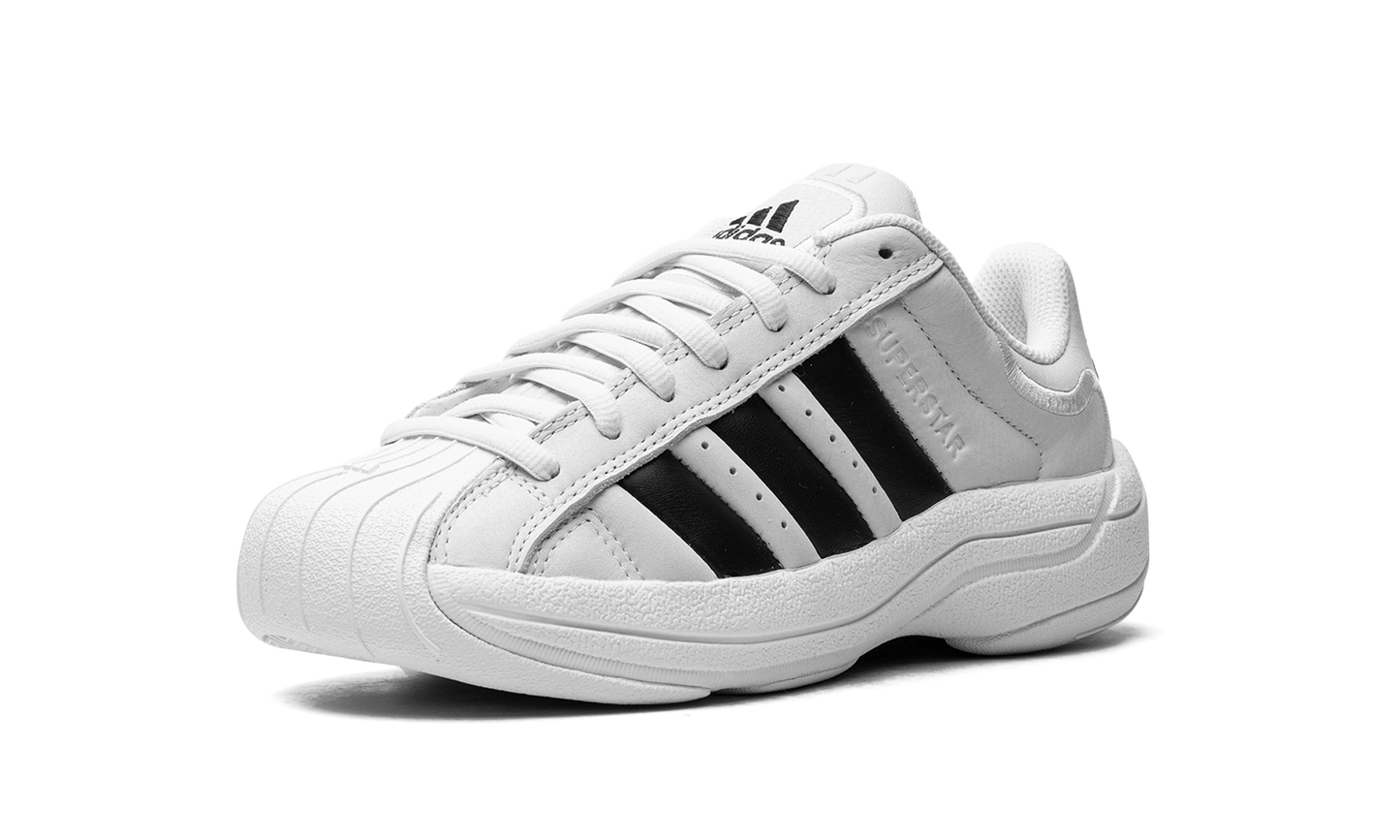 Superstar Millenium "White / Black" IE8560