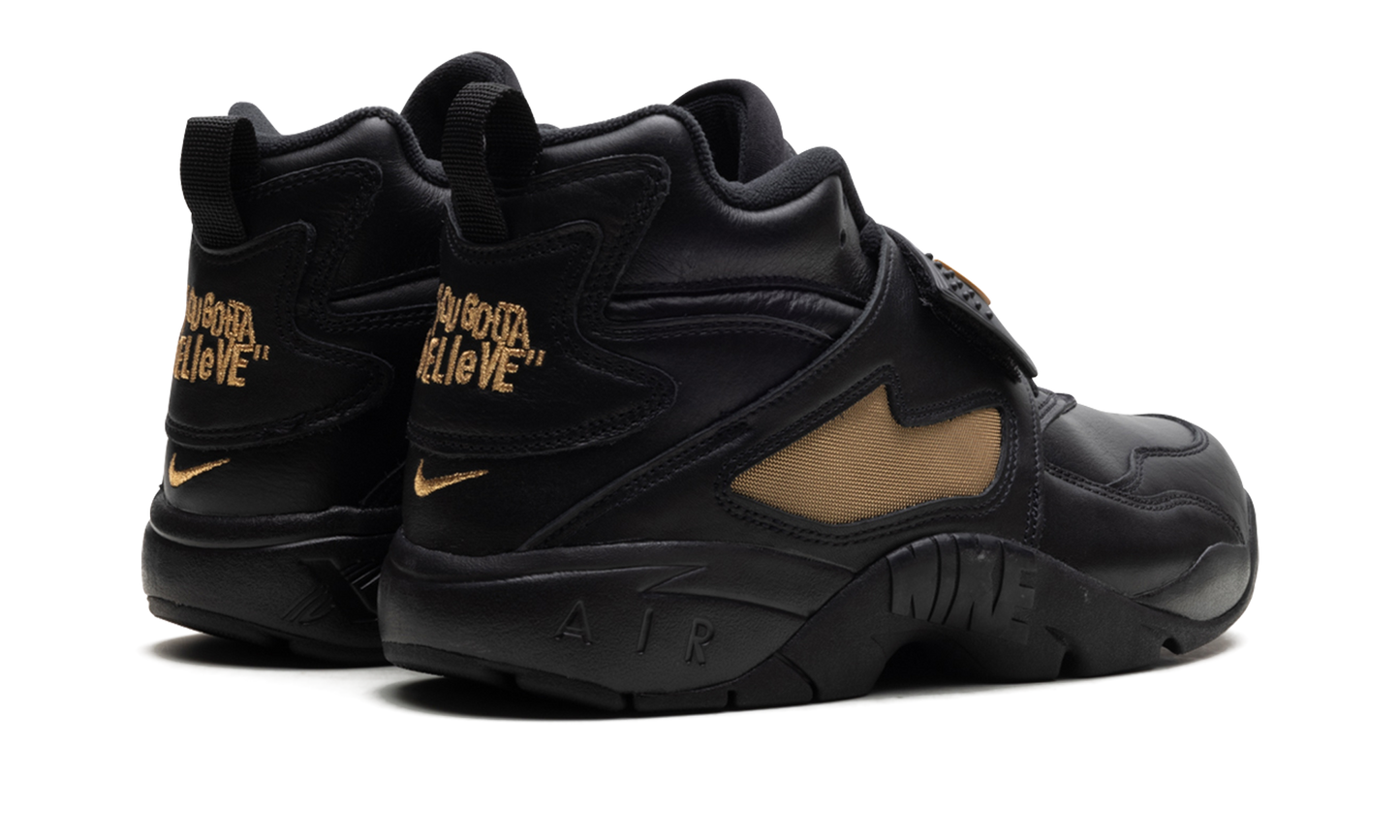 Air Diamond Turf "Signing Day" HV5788 001
