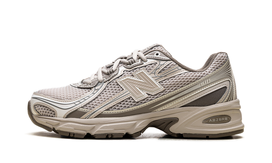 740 "Dockside Timberwolf Sea Salt" U740AS2